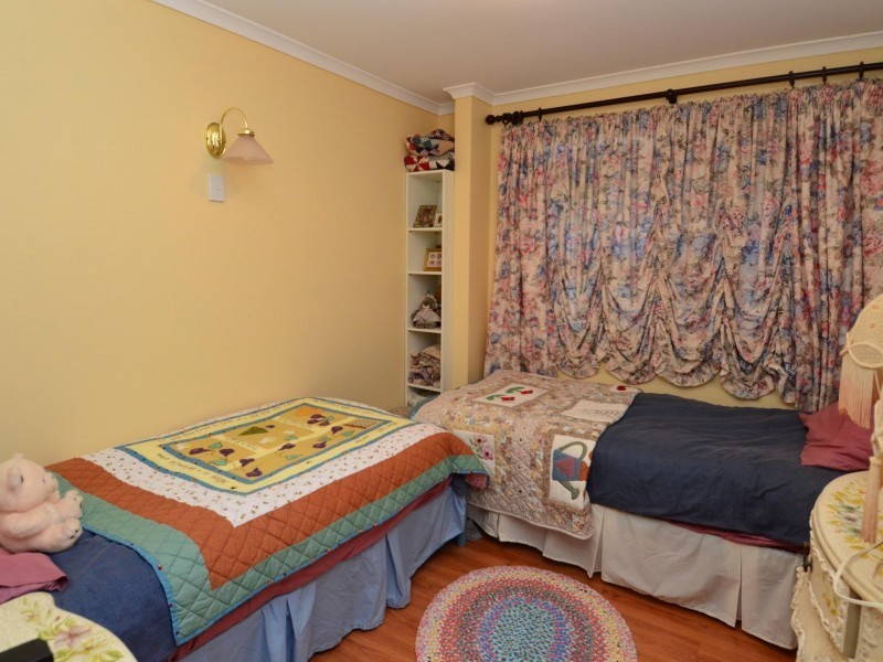 96 CRESCENT DVE, Russell Island QLD 4184