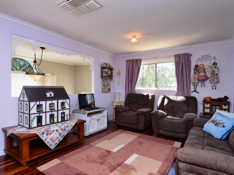 96 CRESCENT DVE, Russell Island QLD 4184