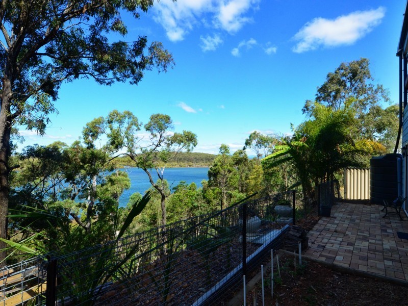 96 CRESCENT DVE, Russell Island QLD 4184