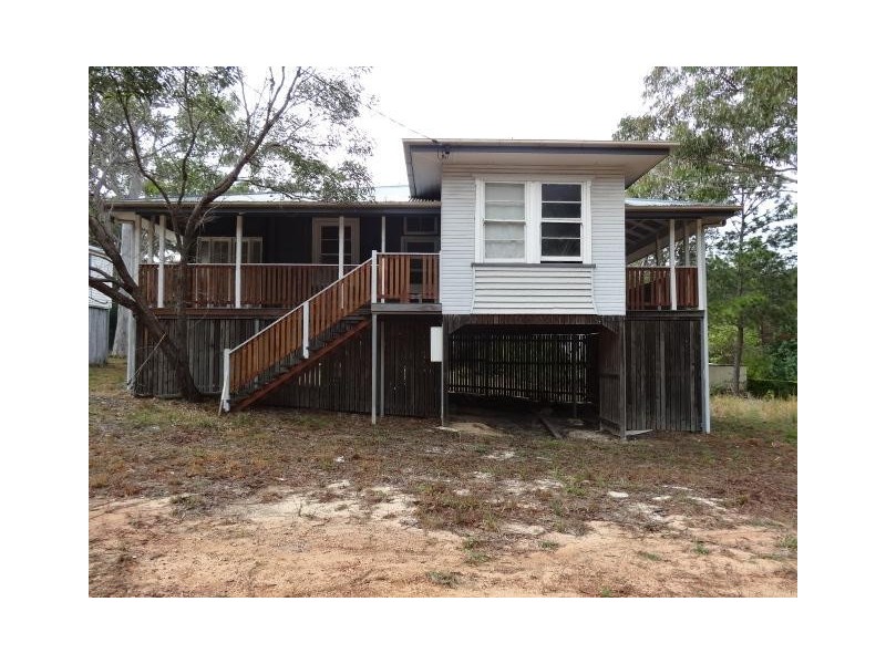 9 centre road, Russell Island QLD 4184