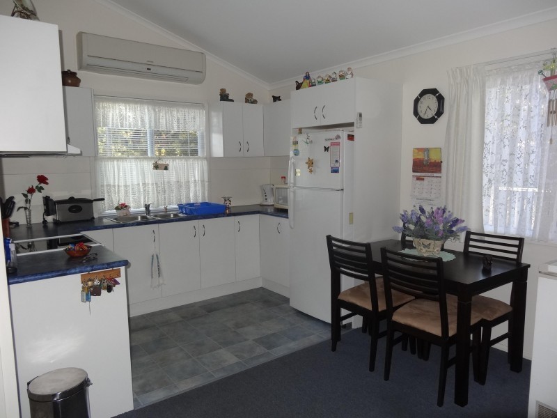 27 TOOLONA AVE, Russell Island QLD 4184