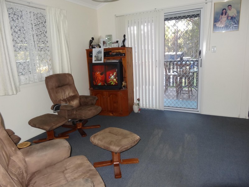 27 TOOLONA AVE, Russell Island QLD 4184