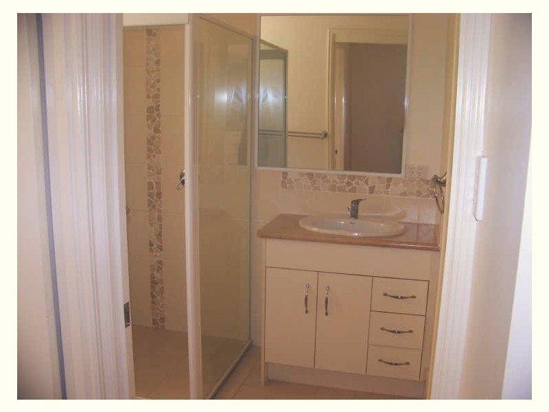 17 Deenya Pde, Russell Island QLD 4184