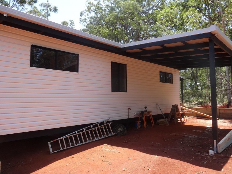 33 fiji, Russell Island QLD 4184