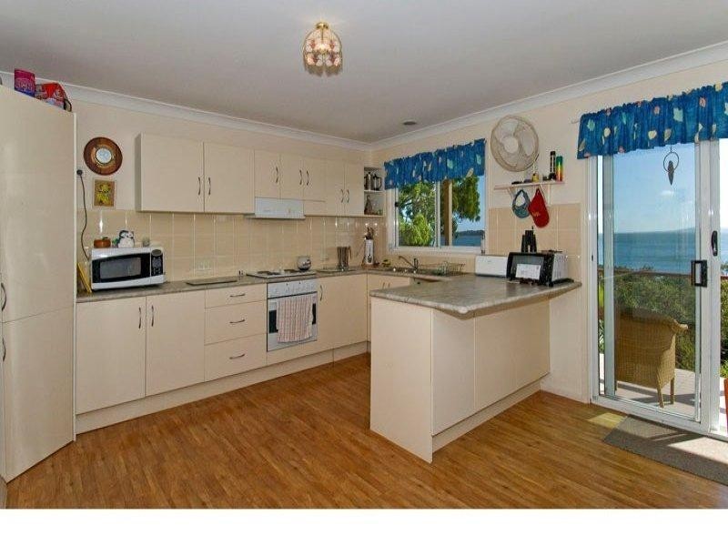 33 Bay Drive, Russell Island QLD 4184