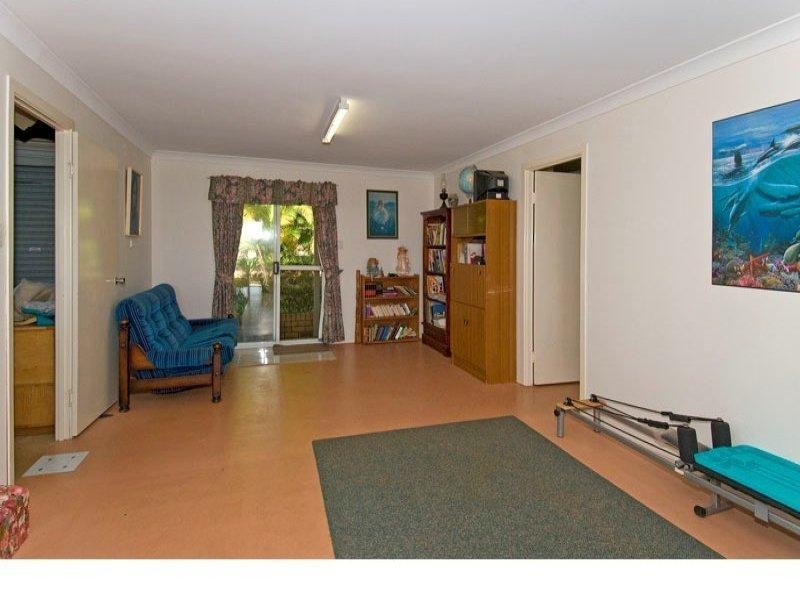 33 Bay Drive, Russell Island QLD 4184