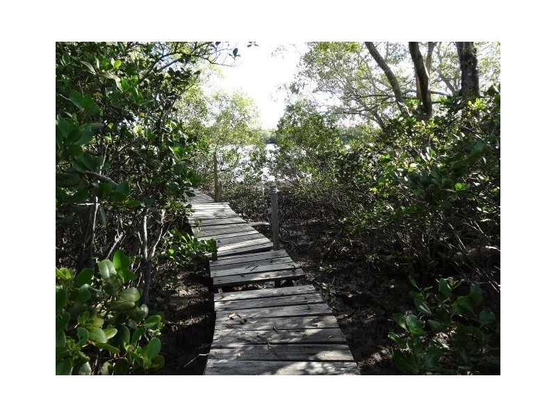 148 palm beach rd, Russell Island QLD 4184
