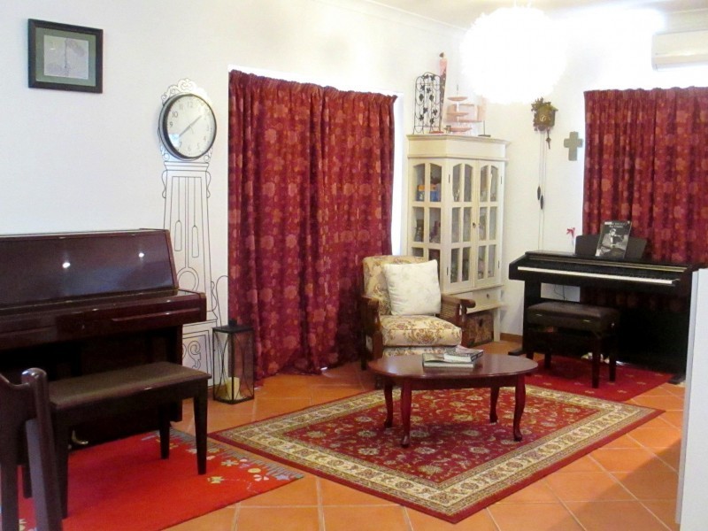 76 Crescent Drive, Russell Island QLD 4184