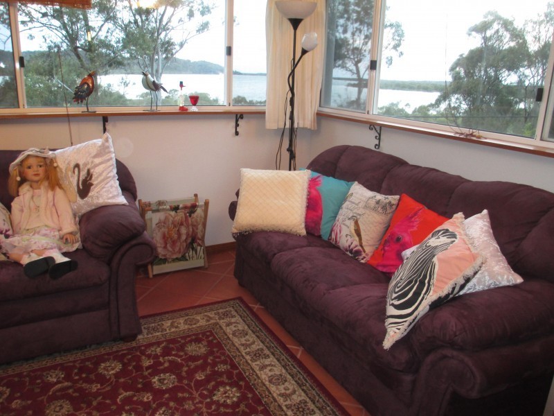 76 Crescent Drive, Russell Island QLD 4184