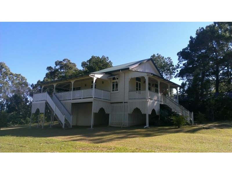 12 thompson esplanade, Russell Island QLD 4184