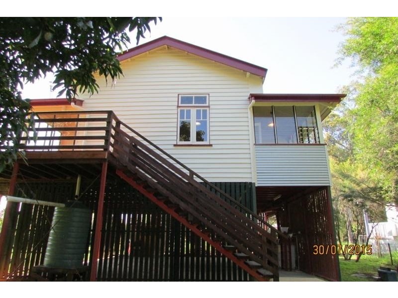 9-11 Betty Street, Macleay Island QLD 4184