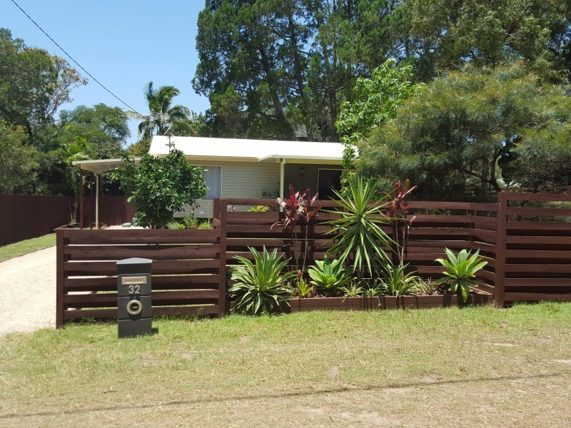32 Satton St, Russell Island QLD 4184
