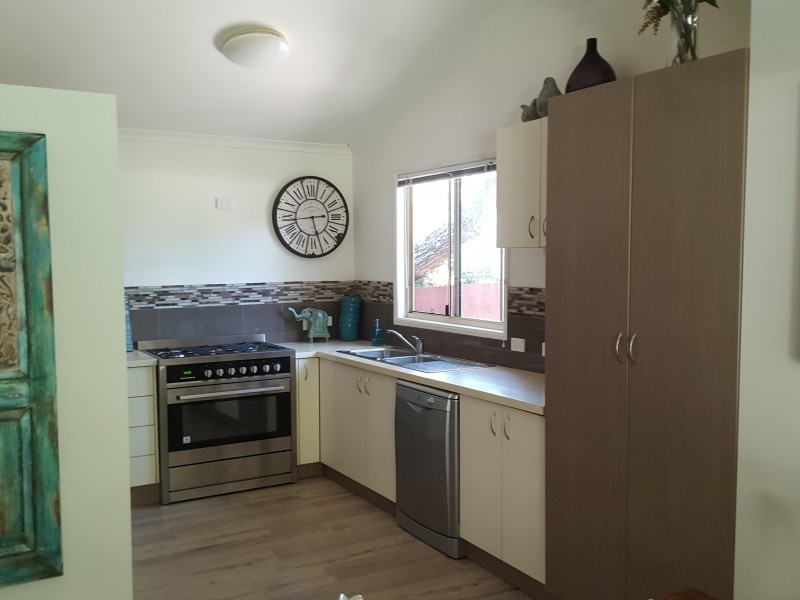 32 Satton St, Russell Island QLD 4184