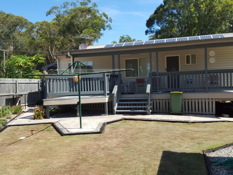 19 Pia St, Russell Island QLD 4184