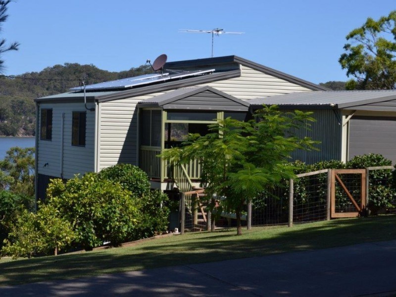 117 Wahine Drive, Russell Island QLD 4184