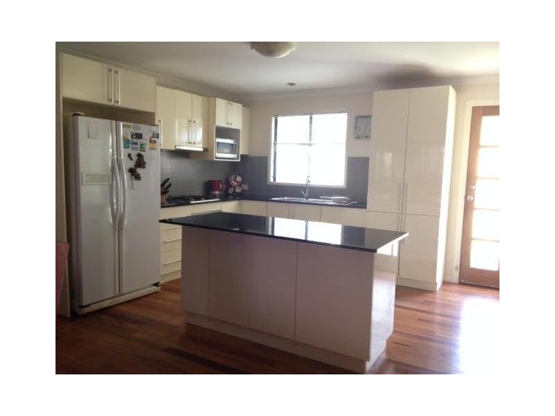 9 Cynthia Crescent, Russell Island QLD 4184