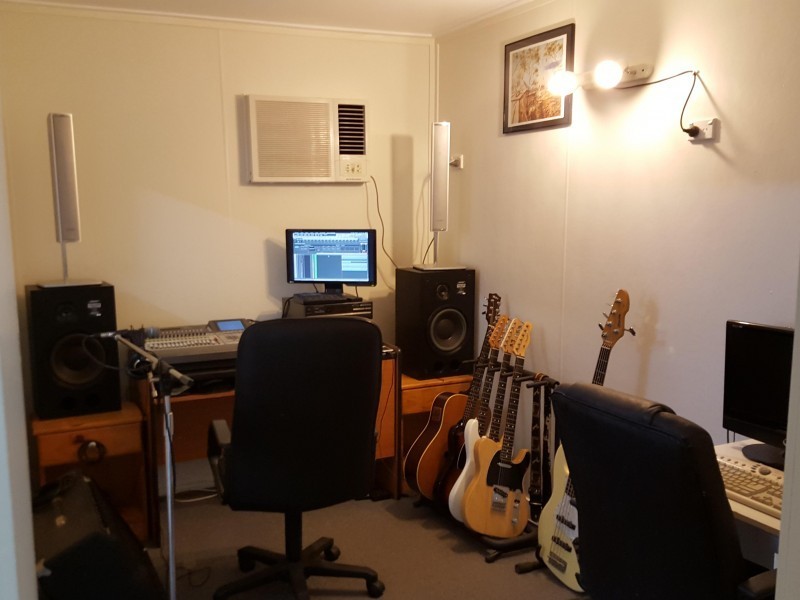 33 Hume Street, Russell Island QLD 4184