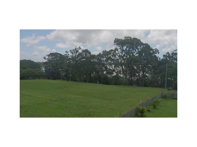 31 Canaipa Point Dr, Russell Island QLD 4184