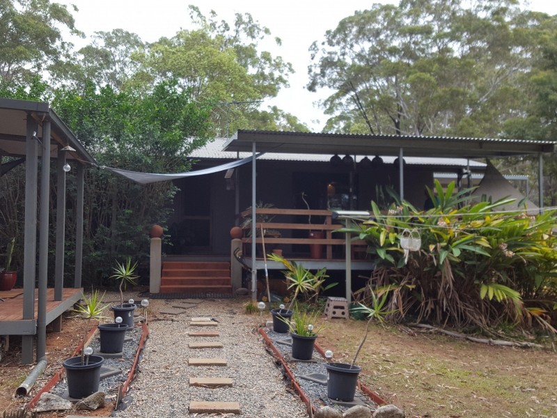29 BASKET BEACH RD, Russell Island QLD 4184