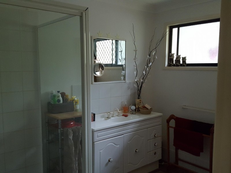 29 BASKET BEACH RD, Russell Island QLD 4184