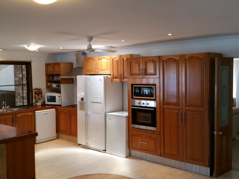 8 Browning St, Russell Island QLD 4184