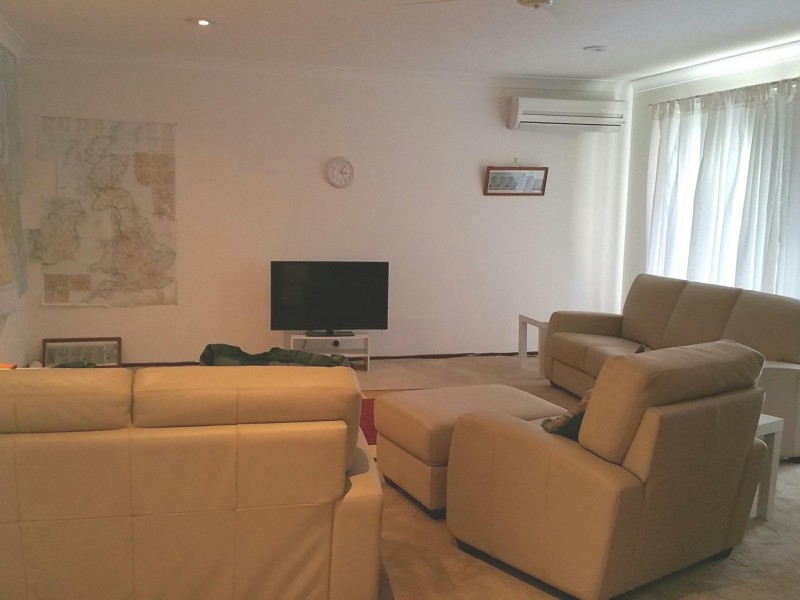 8 Browning St, Russell Island QLD 4184