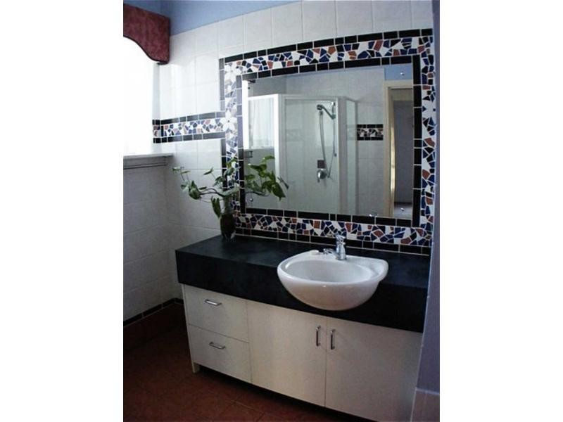 33 Cavendish St, Russell Island QLD 4184