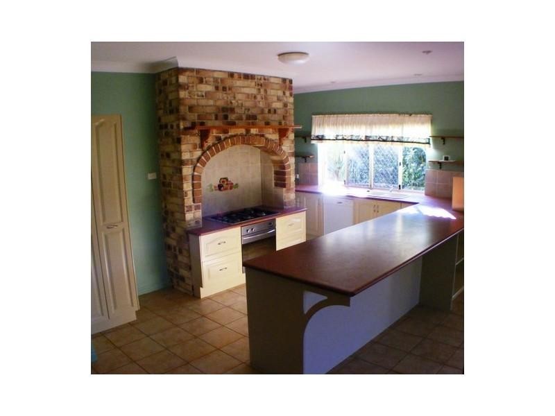 33 Cavendish St, Russell Island QLD 4184