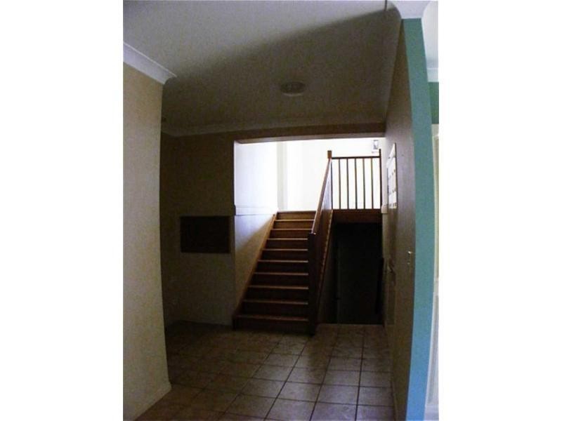 33 Cavendish St, Russell Island QLD 4184