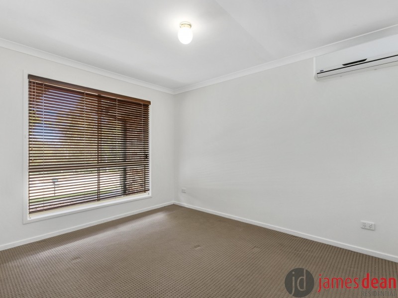24 Oberon Esplanade, Hemmant QLD 4174
