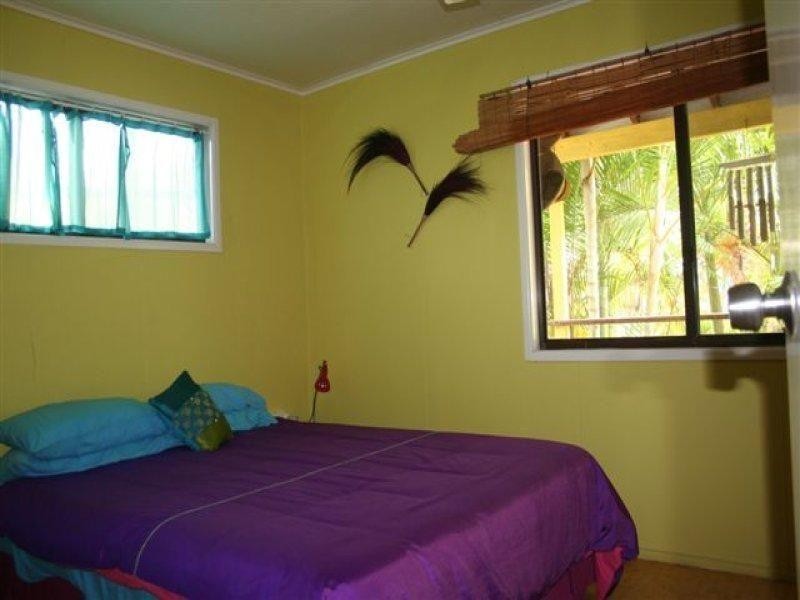 16 Midgen Street, Moreton Island QLD 4025