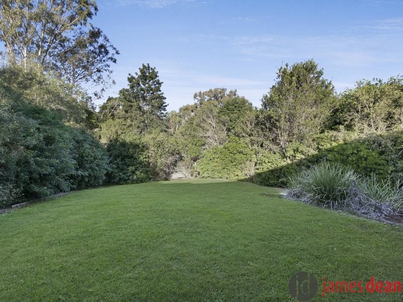 52 Moss Rd, Wakerley QLD 4154