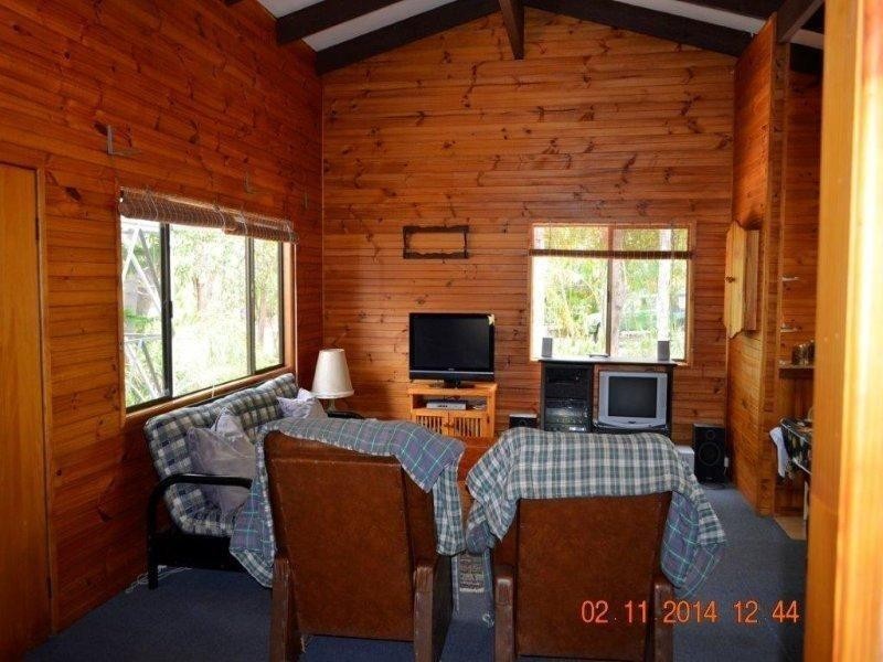 17 Midgen Street, Kooringal QLD 4025