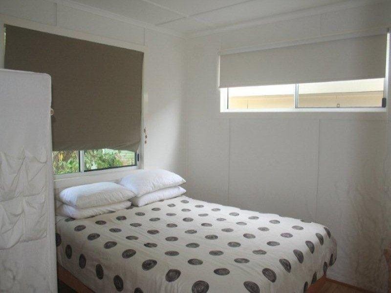 39 Midgen Street, Moreton Island QLD 4025