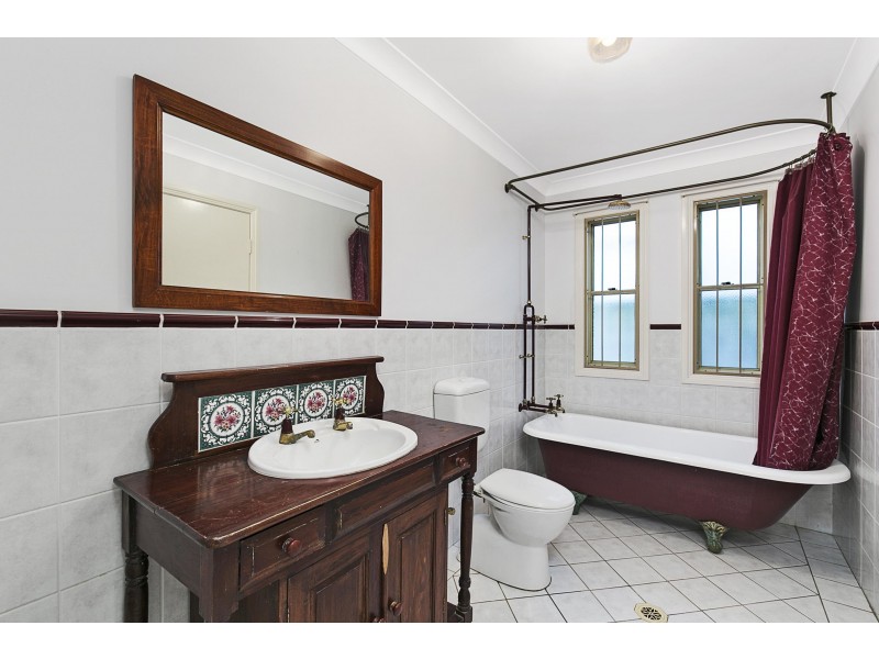 146 Temple Street, Coorparoo QLD 4151