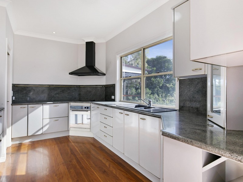 146  Temple Street, Coorparoo QLD 4151