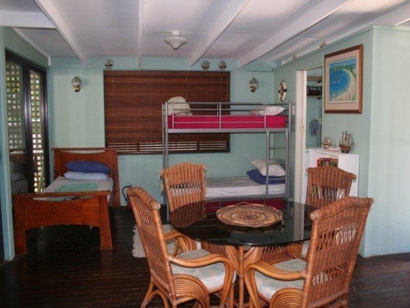 34 Midgen Street, Moreton Island QLD 4025