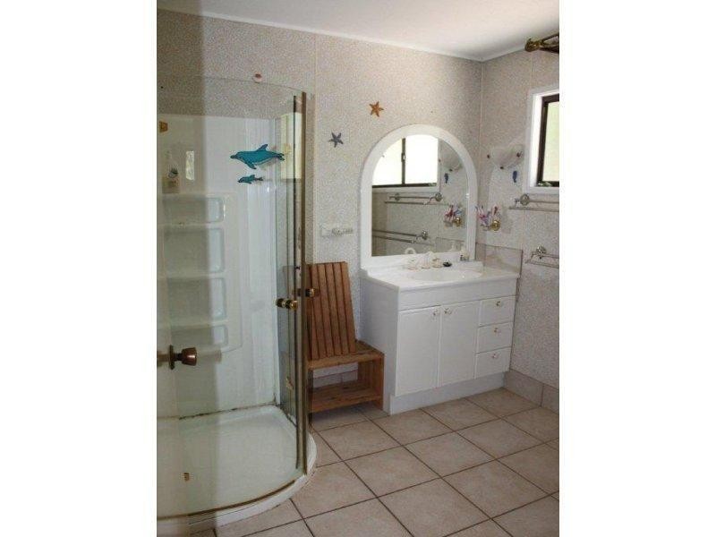 34 Midgen Street, Moreton Island QLD 4025