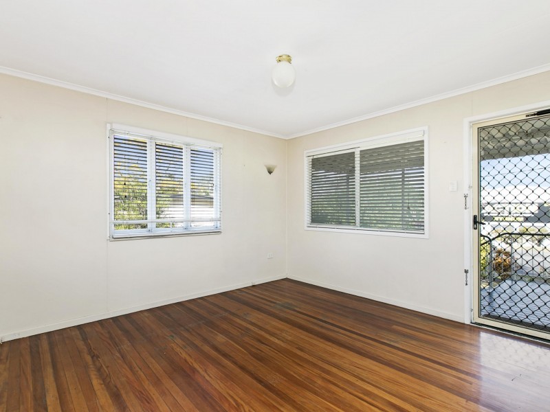 245 Preston Road, Wynnum West QLD 4178