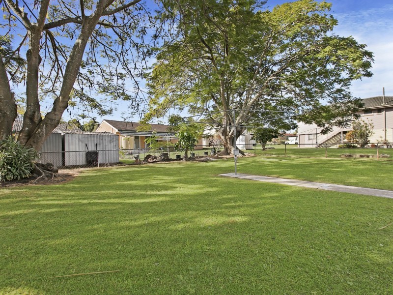 245 Preston Road, Wynnum West QLD 4178