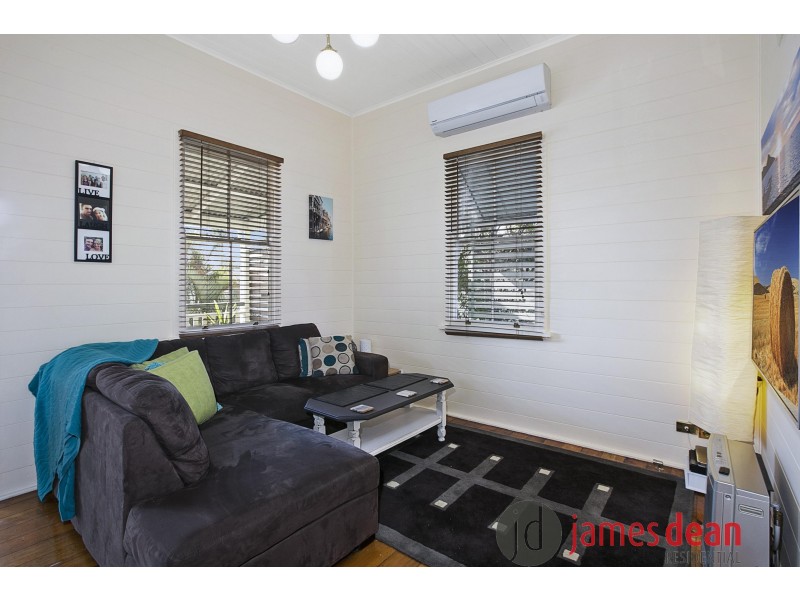 32 Barnham Street, Wynnum QLD 4178