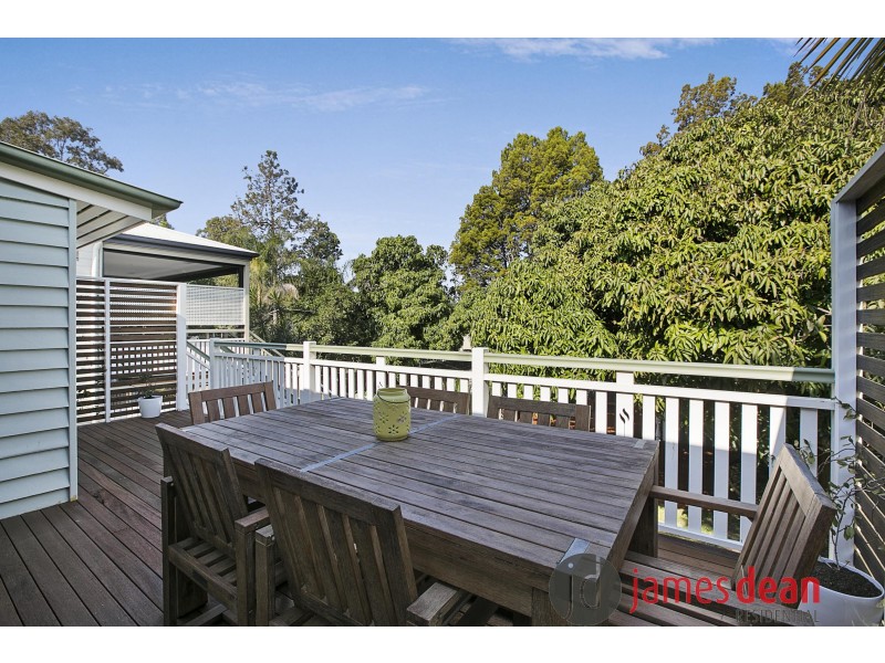 32 Barnham Street, Wynnum QLD 4178