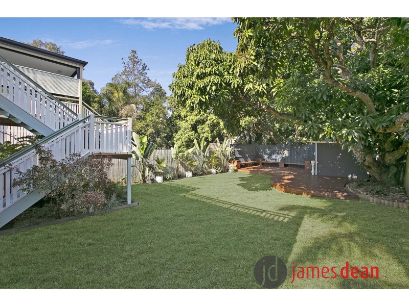 32 Barnham Street, Wynnum QLD 4178