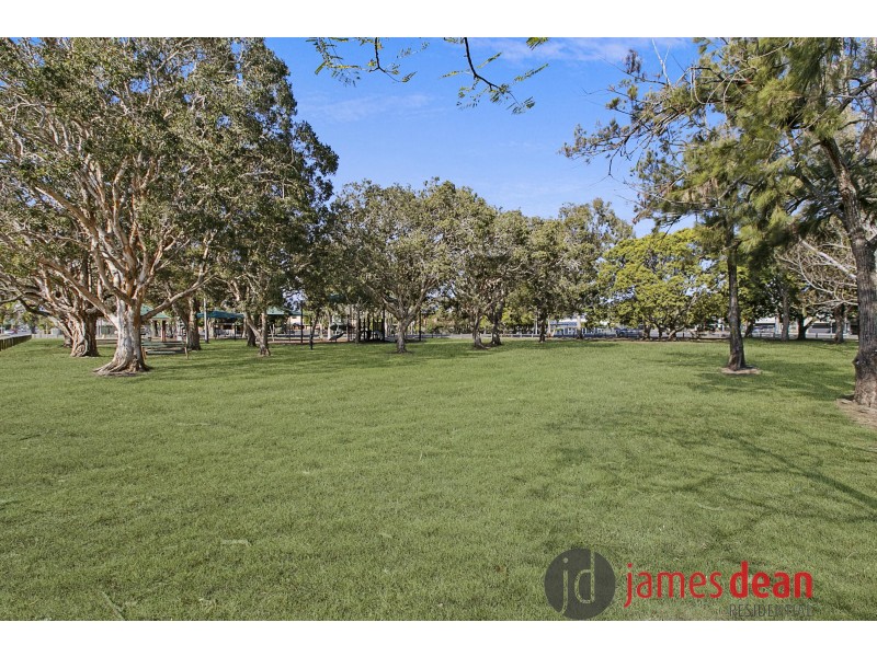 32 Barnham Street, Wynnum QLD 4178