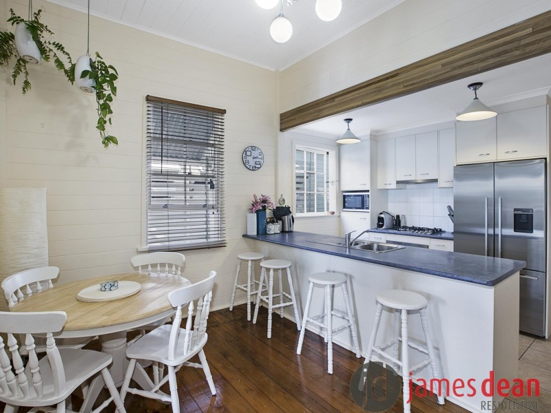 32 Barnham Street, Wynnum QLD 4178