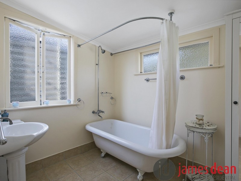 32 Barnham Street, Wynnum QLD 4178