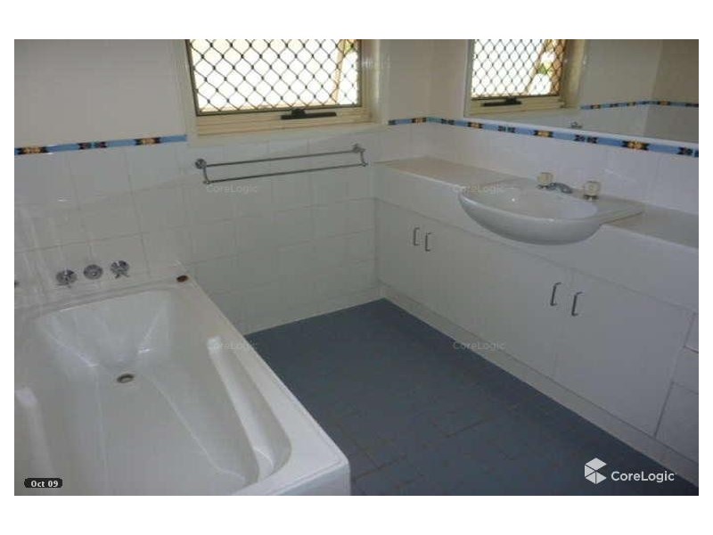 2/2 Beatrice Tallon Court, North Ipswich QLD 4305