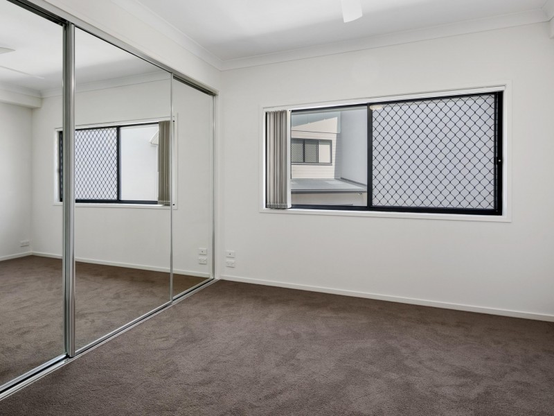 53/4 Lewis Place, Manly West QLD 4179