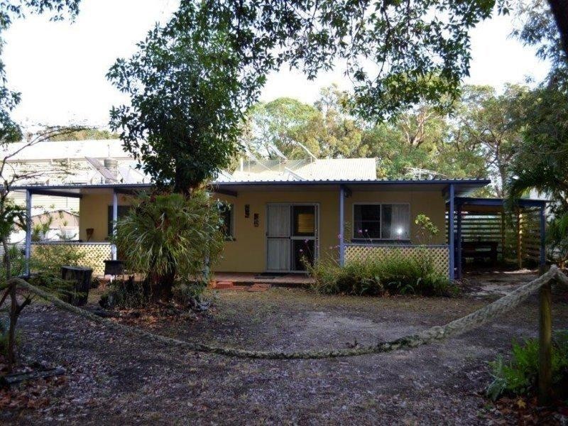38 Goondool Street, Moreton Island QLD 4025