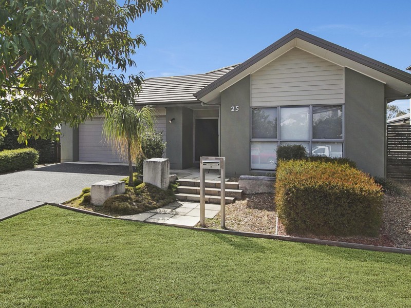 25 Brook Street, Wakerley QLD 4154